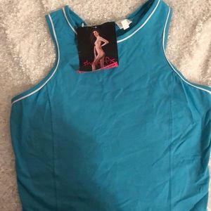 NWT Size Large Shape FX Tank.